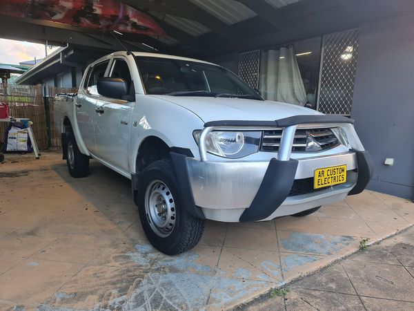 Mitsubishi Triton 2012